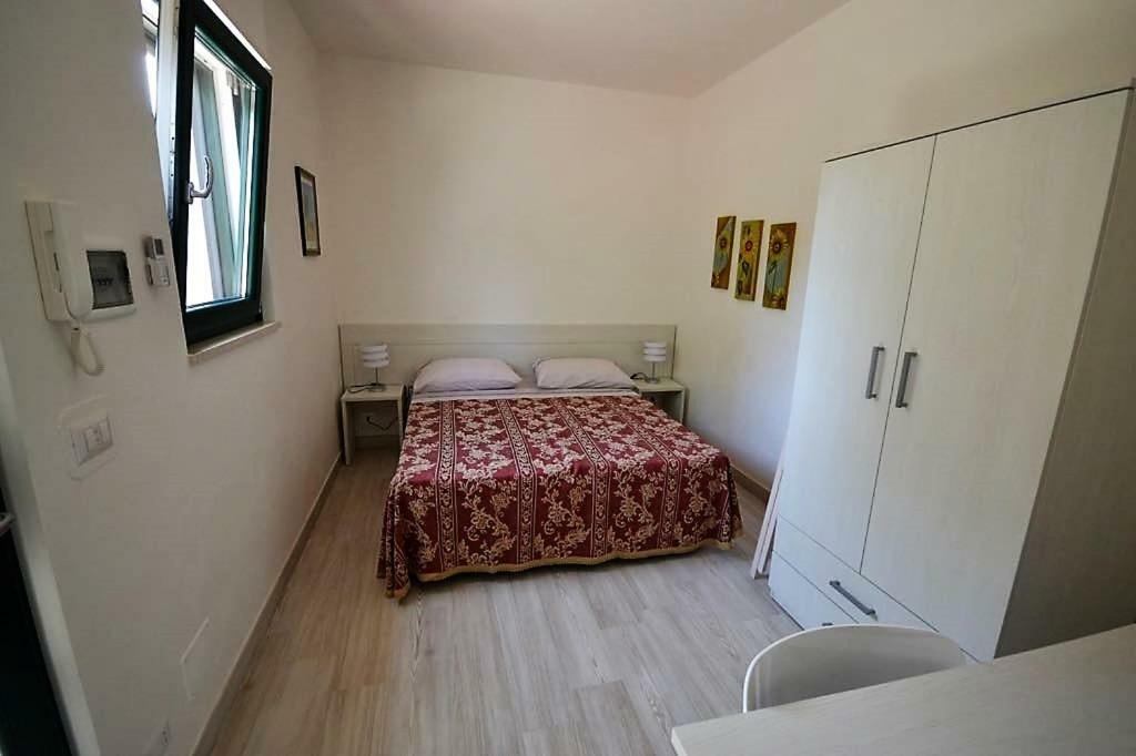 Le Stanze Di Casa Polinisso Guest House Carovigno Luaran gambar